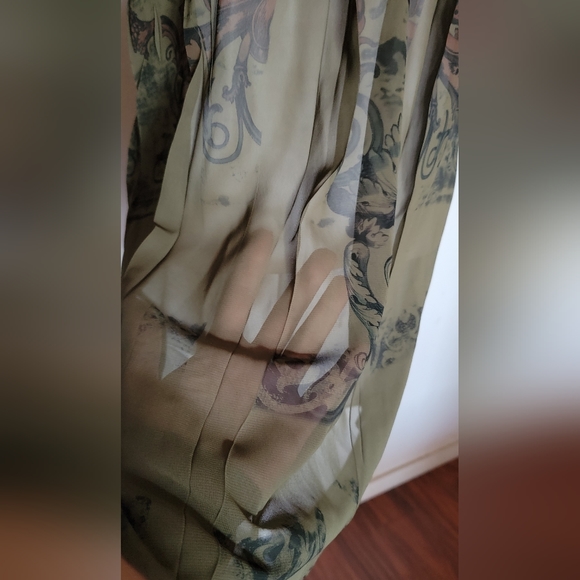 Dress - Picture 8 of 8